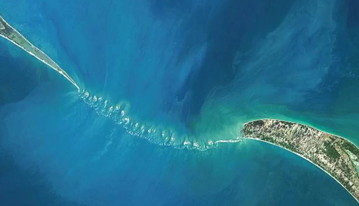 best places to visit in rameswaram,top tourist spots in rameswaram,rameswaram travel guide,must-visit places in rameswaram,rameswaram sightseeing,spiritual sites in rameswaram,adventure activities in rameswaram,historical sites in rameswaram,family trip to rameswaram,romantic getaway in rameswaram