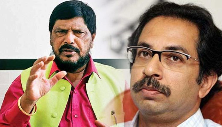 उद्धव ठाकरे के अयोध्या दौरे को लेकर रामदास आठवले ने ली चुटकी, कहा - 10 बार जाएं फिर भी कुछ होने वाला नहीं