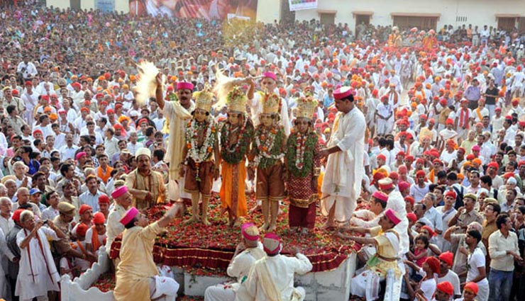 5 best places to enjoy navratri and dussehra in india,best places to enjoy navratri in india,festivals to enjoy in india,dussehra enjoyment in india,navaratri festival,katra,durga puja,kolkata,garba,ahmedabad,dussehra mela,kota,ramnagar ramlila,varanasi