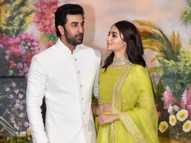 15 साल पहले ही रणबीर की 'दुल्हन' बनने वाली थीं आलिया, लेकिन इस वजह से नहीं बनी बात bollywood,alia bhatt,ranbir kapoor,photoshoot,balika vadhu