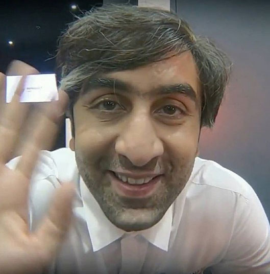 'संजू' के बाद रणबीर कपूर का गजब ट्रांसफॉर्मेशन, बने बूढ़े सेल्समैन, देखे वीडियो bollywood,ranbir kapoor,renault,sanju