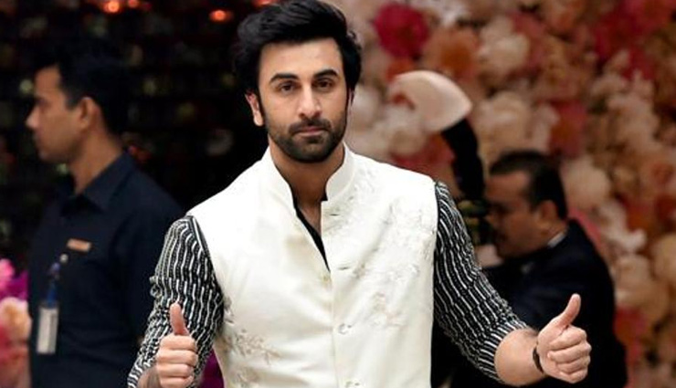 After Akshay Kumar’s exit Ranbir Kapoor to play lead in Mogul