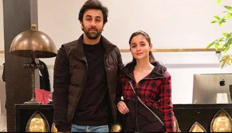 shamshera,ranbir kapoor,amitabh bachchan,alia bhatt,ranbir kapoor movies,ranbir kapoor love affairs,ranbir kapoor net worth,ranbir kapoor alia bhatt love affair,brahmastra,mouni roy,ranbir kapoor double role,bollywood,bollywood news hindi,bollywood gossips hindi