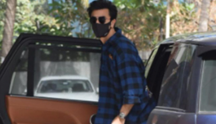 gangubai kathiawadi,ranbir kapoor gangubai promotion,alia bhatt,alia bhatt gangubai,ranbir kapoor photos,ranbir kapoor gangubai step,bollywood news,entertainment