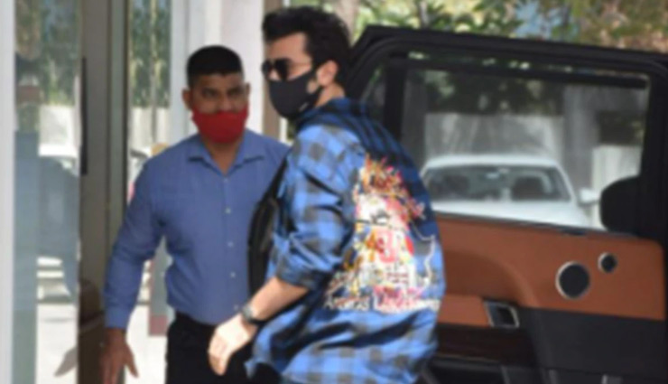 gangubai kathiawadi,ranbir kapoor gangubai promotion,alia bhatt,alia bhatt gangubai,ranbir kapoor photos,ranbir kapoor gangubai step,bollywood news,entertainment