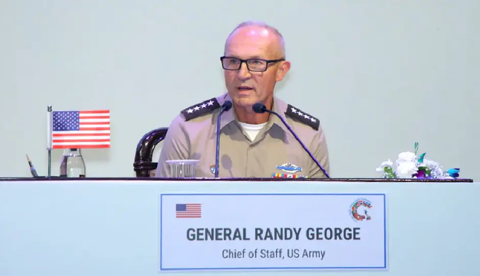 अमेरिका की सैन्य प्रणाली में बड़ा बदलाव, ईरान युद्ध के बीच आर्मी चीफ और दो वरिष्ठ अधिकारियों को हटाया गया