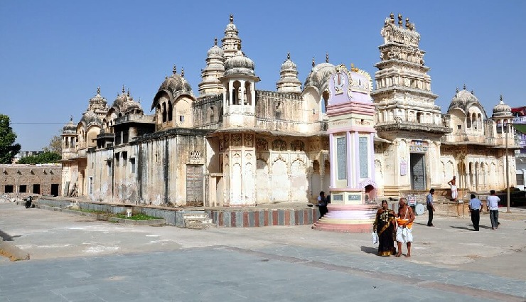 pushkar tourism,places to visit in pushkar,pushkar temples,pushkar lake,rajasthan tourist places,pushkar travel guide,cultural attractions in pushkar,spiritual places in rajasthan,pushkar sightseeing,best places in pushkar,pushkar festival,heritage sites in pushkar