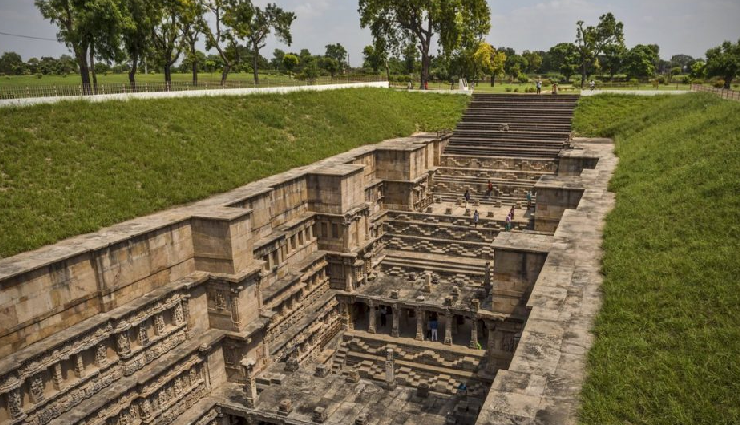 historical sites in gujarat,famous landmarks in gujarat,gujarat historical places,must-visit historical sites in gujarat,ancient monuments in gujarat,gujarat heritage sites,architectural wonders in gujarat,gujarat historical tourism,top historical attractions in gujarat,gujarat cultural heritage