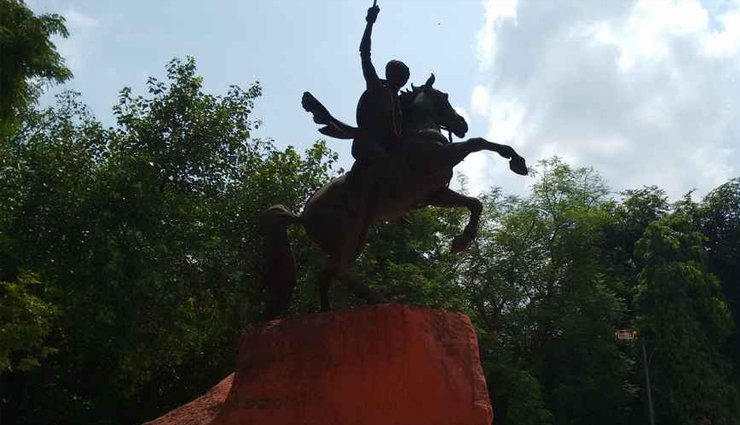 gwalior,list of places that you must visit in gwalior,madhya pradesh,list of places to visit in gwalior,gwalior travel,travel guide,travel tips,tourism