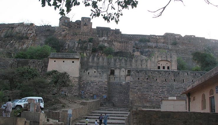 forts of rajasthan,amer fort,chittorgarh fort,jaisalmer fort,ranthambore fort,junagarh fort