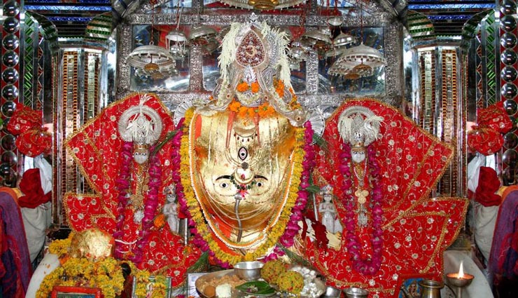 famous ganpati temple in india,famous temple in india,ganesh temple,most vcisited ganesha temple,ranthambore ganesh temple,rajasthan,manakula vinayaka temple,pondicherry,kanipakam vinayaka temple,chittoor,shrimant dagdusheth halwai ganpati temple,pune,hree siddhivinayak temple,mumbai