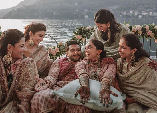 दीपिका पादुकोण, रणवीर सिंह ने शेयर की शादी की नई तस्वीरें, बेंगलुरु में कल रिसेप्शन, देखे bollywood,ranveer singh,deepika padukone,ranveer deepika marriage pics,marriage pics,deepika ranveer marriage photos