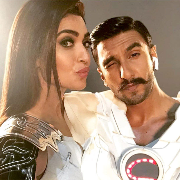ranveer singh,karishma tanna,futuristic look for a commercial,commercial,entertainment news