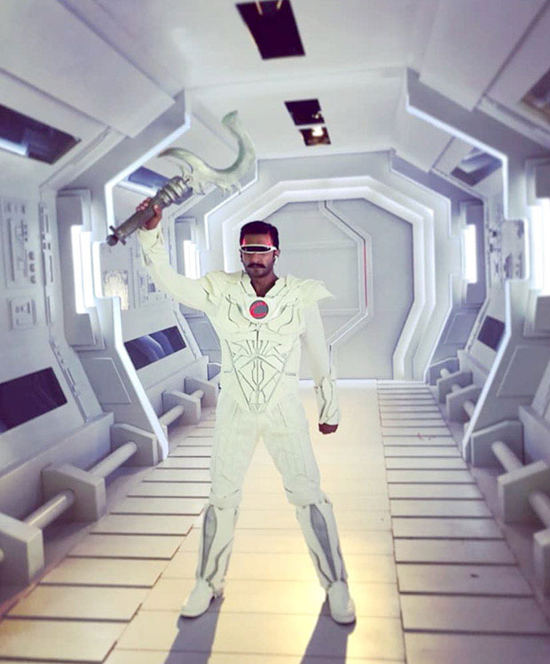 ranveer singh,karishma tanna,futuristic look for a commercial,commercial,entertainment news