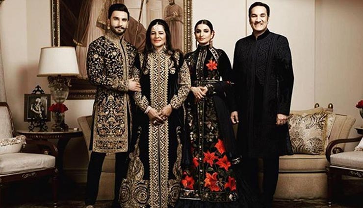 रणवीर सिंह की फैमली फोटो में नजर नहीं आई दुल्‍हन दीपिका, क्या है माजरा