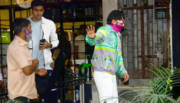 ranveer singh,ranveer singh neon pink glasses,ranveer singh christmas shopping,ranveer singh fashion,ranveer singh news