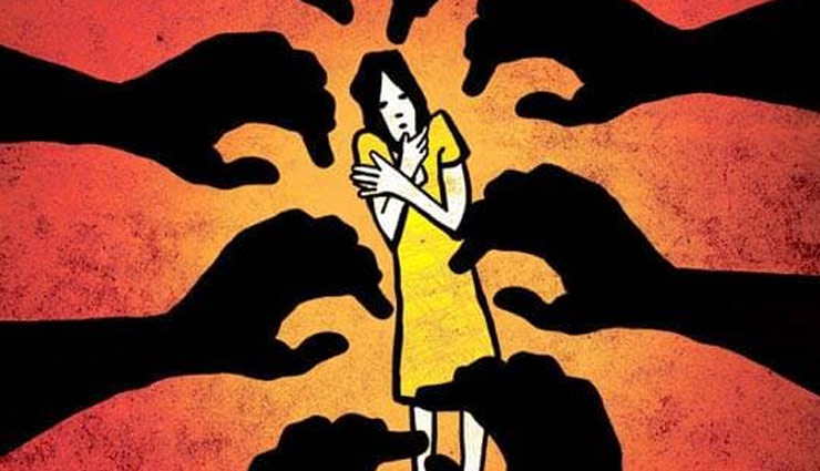 सालभर तक डॉक्टर-कंपाउंडर ने किया नर्स से रेप, अश्लील वीडियो बनाकर किया ब्लैकमेल 