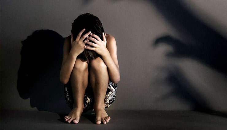 उप्र : 6 वर्षीय बच्ची के साथ 2 नाबालिग भाइयों ने दुष्कर्म कर की हत्या