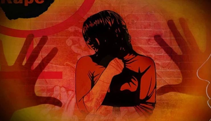 गोरखपुर : नशेबाज पति गंदी तस्वीरें दिखा करता था अप्राकृतिक दुष्कर्म, मुख्यमंत्री कैंप पहुंच लगाई न्याय की गुहार