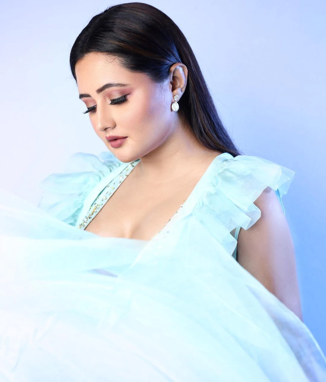 rashami desai,rashami desai fashion,rashami desai hot photos
