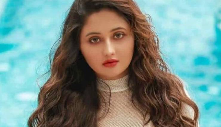 shehnaaz gill,actress shehnaaz gill,arti singh,actress arti singh,arti shehnaaz,deepak chauhan,rashmi desai,arti marriage,rashmi body shaming