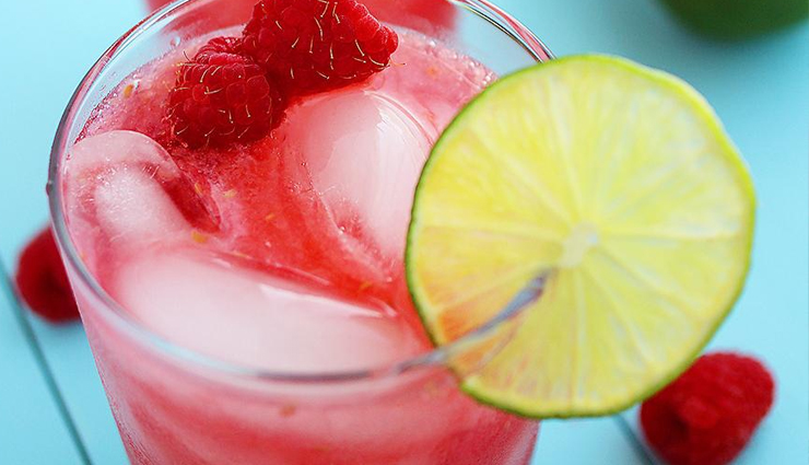 sunday party drink recipe,raspberry lime margarita fizz,refreshing party cocktail,perfect sunday drink,fizzy margarita recipe,raspberry lime drink for parties,easy cocktail recipes,crowd-pleasing party drinks,tangy lime margarita,delicious summer drink