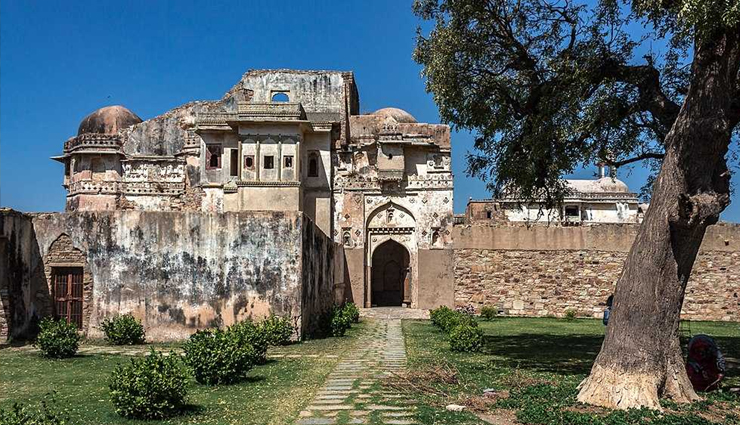 chittorgarh tourist places,explore chittorgarh rajasthan,best places to visit in chittorgarh,chittorgarh attractions,top tourist spots in chittorgarh rajasthan,chittorgarh fort and other landmarks,historical places in chittorgarh,chittorgarh sightseeing destinations,must-visit places in chittorgarh rajasthan,chittorgarh travel guide