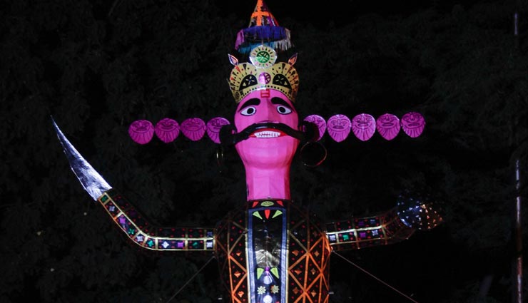 Dussehra 2019: मुंबई में इन जगहों पर ले रावण दहन का आनंद, किया जाता है भव्य आयोजन