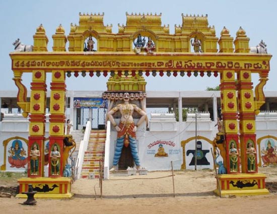 Navratri Special - 5 Temples in India Where The Villon, Ravana is Worshiped