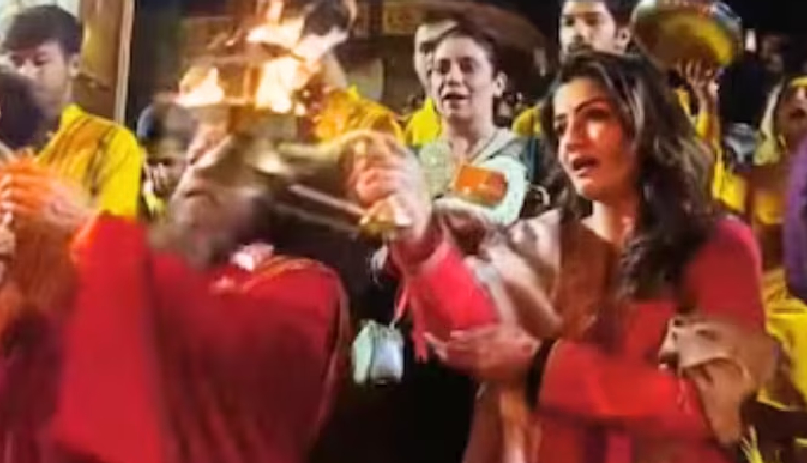 the archies film,the archies movie,the archies trailer,raveena tandon,ganga aarti,suhana khan,khushi kapoor,agastya nanda