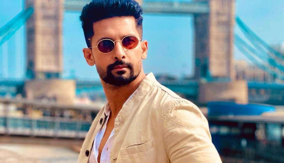 2 News : रवि ने ‘रामायण’ के को-स्टार रणबीर के बारे में बताई यह बातें, ‘थामा’ की सफलता से खुश आयुष्मान ने लिखा…