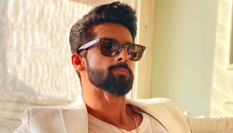 2 News : इस एक्टर ने इनके साथ शेयर की ‘रामायण’ के सेट से तस्वीर, सुनील-जैकी की ‘हंटर 2’ का ट्रेलर आया सामने