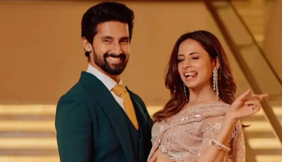 Kareena Kapoor Khan,actress kareena,kareena photoshoot,karisma kapoor,kareena england,kareena jewellery store,ravi dubey,sargun mehta,ravi sargun,sargun mehta birthday