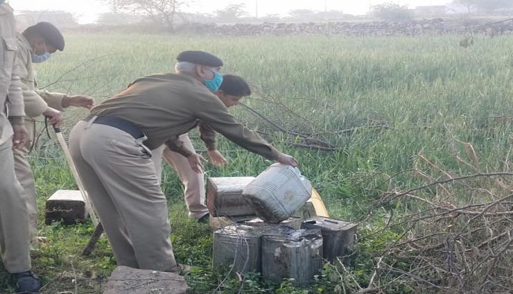 कोटा : कच्ची शराब के खिलाफ पुलिस की बड़ी कार्रवाई, ड्रोन कैमरे से निगरानी कर गांव को घेरा