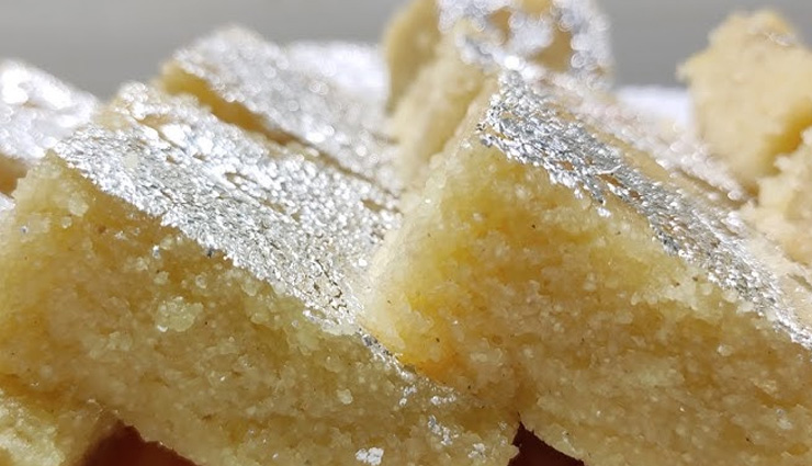 sooji halwa recipe,how to make sooji halwa,easy sooji halwa,indian dessert recipes,semolina sweet dish,quick sooji halwa,festive indian sweets,homemade sooji halwa,traditional sooji halwa,delicious halwa recipe