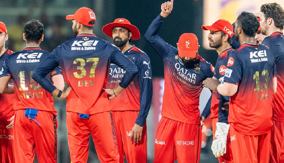 IPL 2026: आरोपों के बावजूद RCB ने यश दयाल को किया रिटेन, सोशल मीडिया में तीखी प्रतिक्रिया