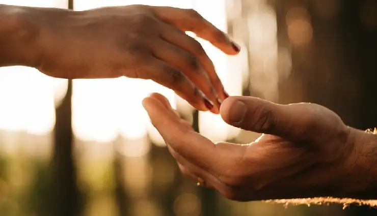 toxic friends,signs of bad friendship,unhealthy relationships,friendship red flags,letting go of toxic people,bad friends,friendship advice,emotional well-being,fake friends,identifying toxic friendships