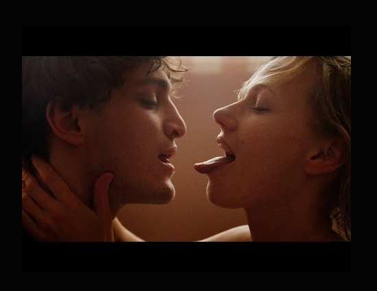 5 Time When Celebrities Shot Live Intimacy Scene For Movies