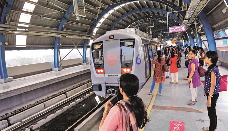 interesting facts,metro station facts,yellow line on every metro station,reason behind yellow line on metro station,yellow line for blind person