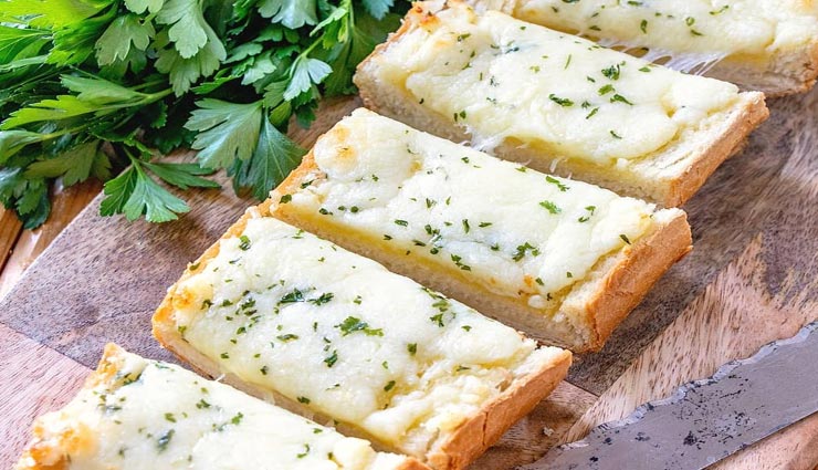 ब्रेकफास्ट में नयापन लाएगा 'गार्लिक चीज टोस्ट' #Recipe garlic cheese toast recipe,recipe,recipe in hindi,special recipe,lockdown,coronavirus