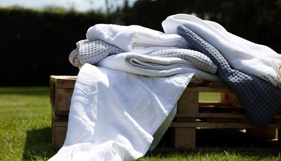8 Tips To Recycle Old Bed Sheets and Towels