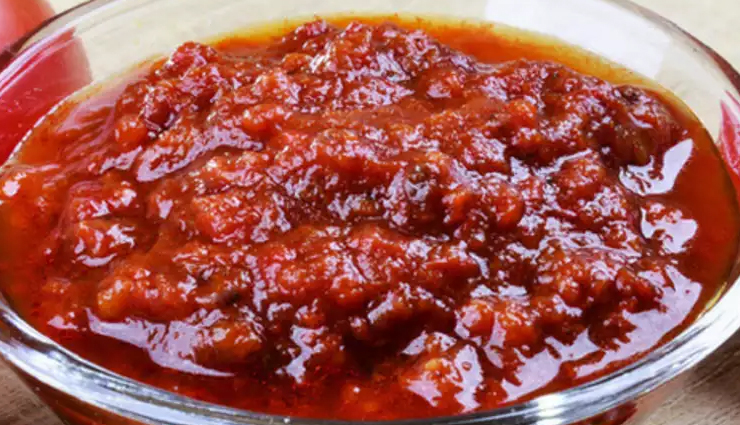 rainy season recipe for pyaz pakoda,pyaz pakoda with red chilli garlic chutney,monsoon delight: pyaz pakoda recipe,easy rainy season snack: pyaz pakoda,how to make pyaz pakoda at home,crispy onion fritters recipe,red chilli garlic chutney for pyaz pakoda,best rainy day snack: pyaz pakoda with chutney,step-by-step pyaz pakoda preparation,enjoy monsoons with pyaz pakoda and chutney