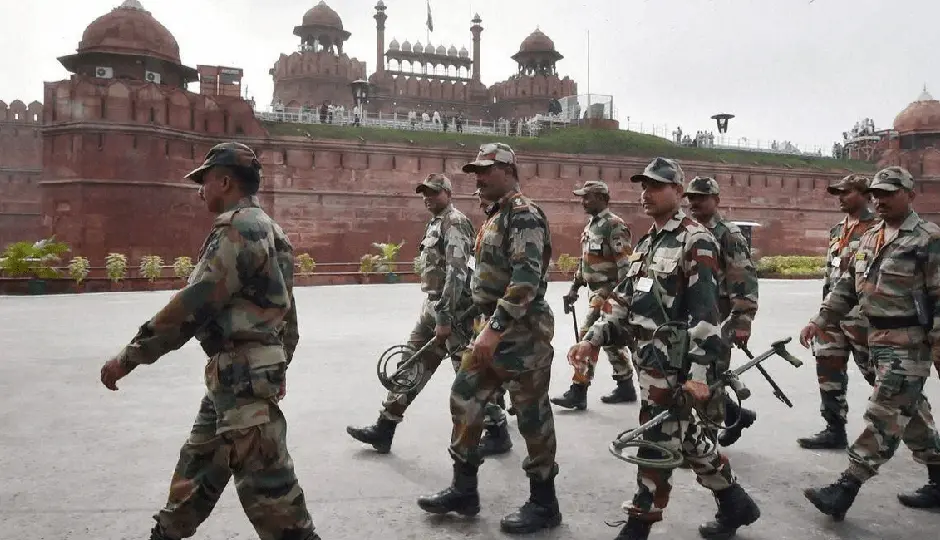 दिल्ली में सुरक्षा अलर्ट: लाल किले और मंदिर हो सकते हैं आतंकी हमले का निशाना, लश्कर-ए-तैयबा सक्रिय