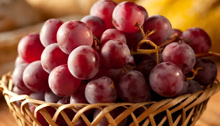 healthy fruits,nutritious fruits,vitamin-rich fruits,antioxidants in fruits,health benefits of fruits,top healthy fruits,lemons,raspberries,pomegranates,red grapes,apples,pineapples,bananas,Avocados,mangoes,strawberries