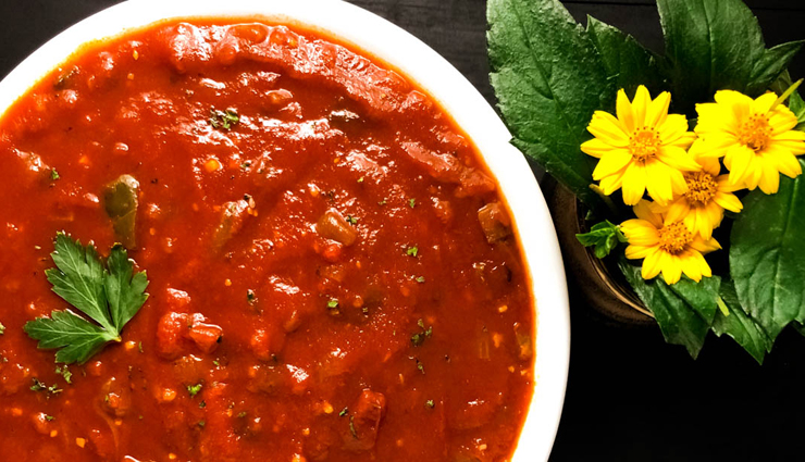 Recipe- Restaurant Style Red Gravy for Different Curry