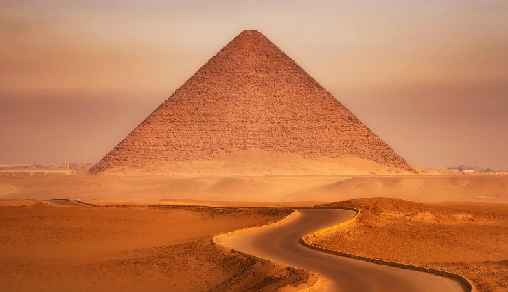 egypt famous pyramids,top pyramids in egypt,famous egyptian pyramids,ancient egypt pyramid sites,iconic pyramids in egypt,egypt renowned pyramid structures,historic pyramids of egypt,must-visit pyramids in egypt,egypt pyramid landmarks,exploring egypt famous pyramids