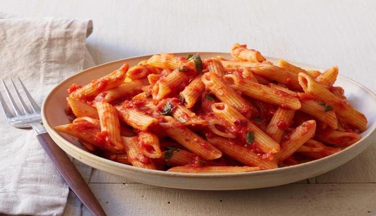 इस तरह बनाए रेस्टोरेंट स्टाइल में 'रेड सॉस पास्ता', बच्चों को आएगा बहुत पसंद #Recipe