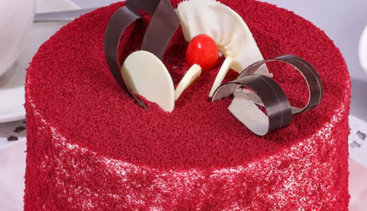Recipe - Elevate Your New Year's Celebration with a Divine Red Velvet Cake