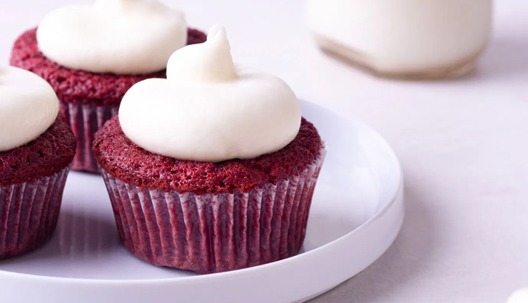 red velvet cupcakes,eggless cupcakes recipe,Eggless Recipe,dessert recipe,valentines day recipe