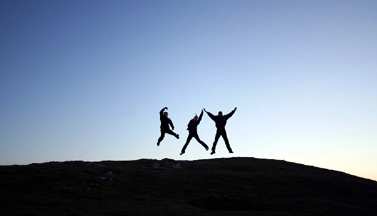 how to give space in a relationship,relationship advice,healthy relationship tips,balancing closeness and space,maintaining intimacy,love and independence,relationship communication,avoid being clingy,manage relationship anxiety,strengthen your relationship,emotional balance in love,dating tips for couples,maintaining healthy boundaries